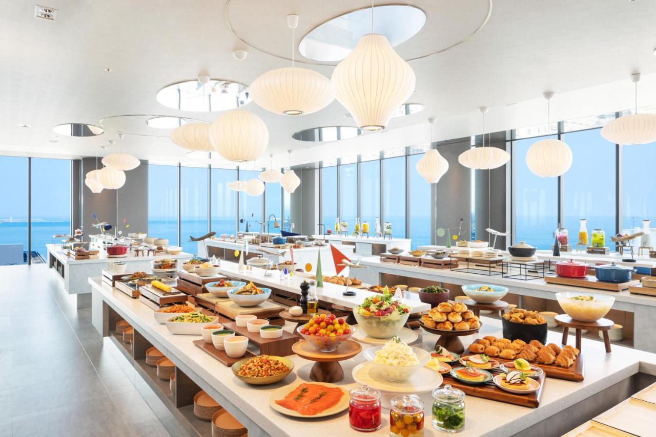 Omo Kansai Airport By Hoshino Resorts Izumisano Exterior photo The buffet at the 360° restaurant